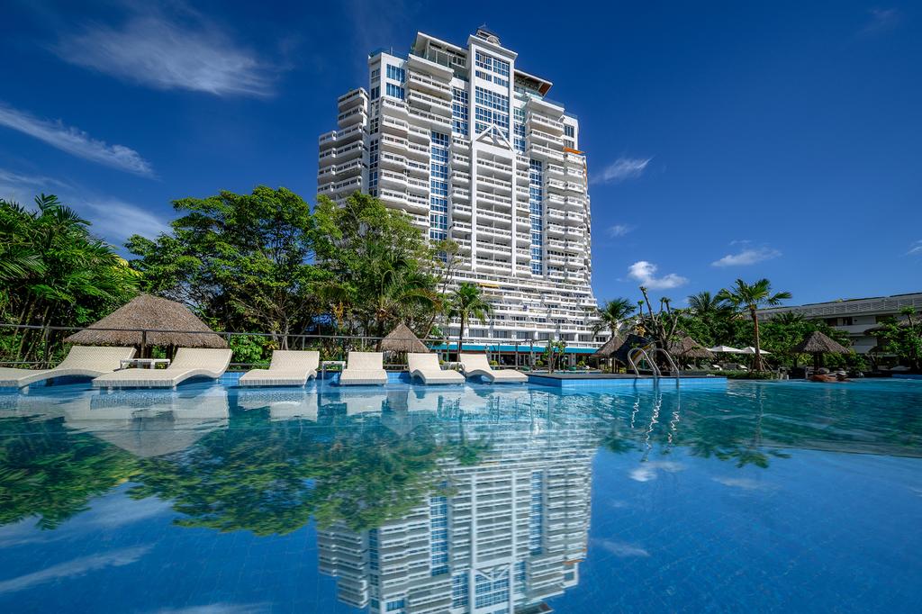 The-Andaman-Beach-Hotel-Phuket1